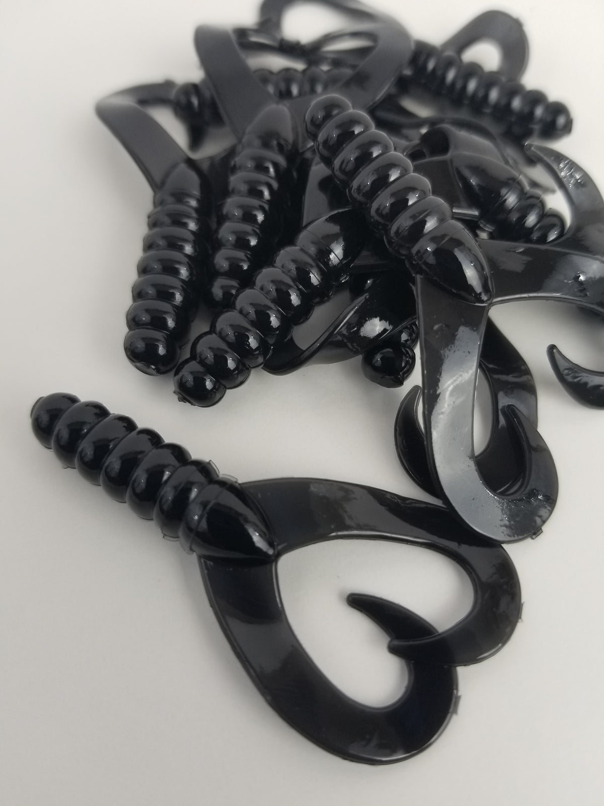 Cams 2" Double Twist Tail Black Magic Crappie Plastic Grub