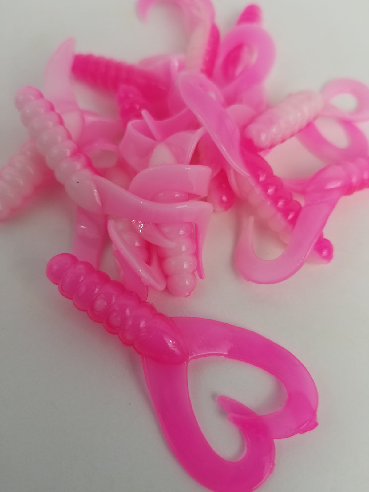 Cams 2" Double Twist Tail Hot Bubble Gum Crappie Plastic Grub