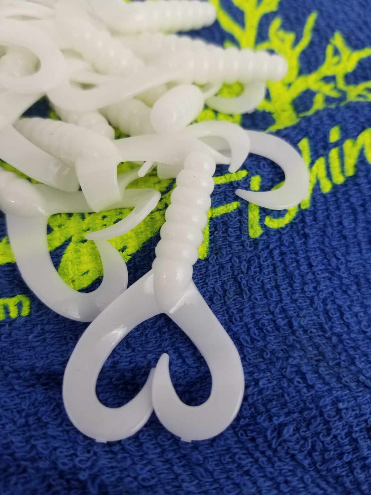 Cams 2" Double Twist Tail White Shad Crappie Plastic Grub