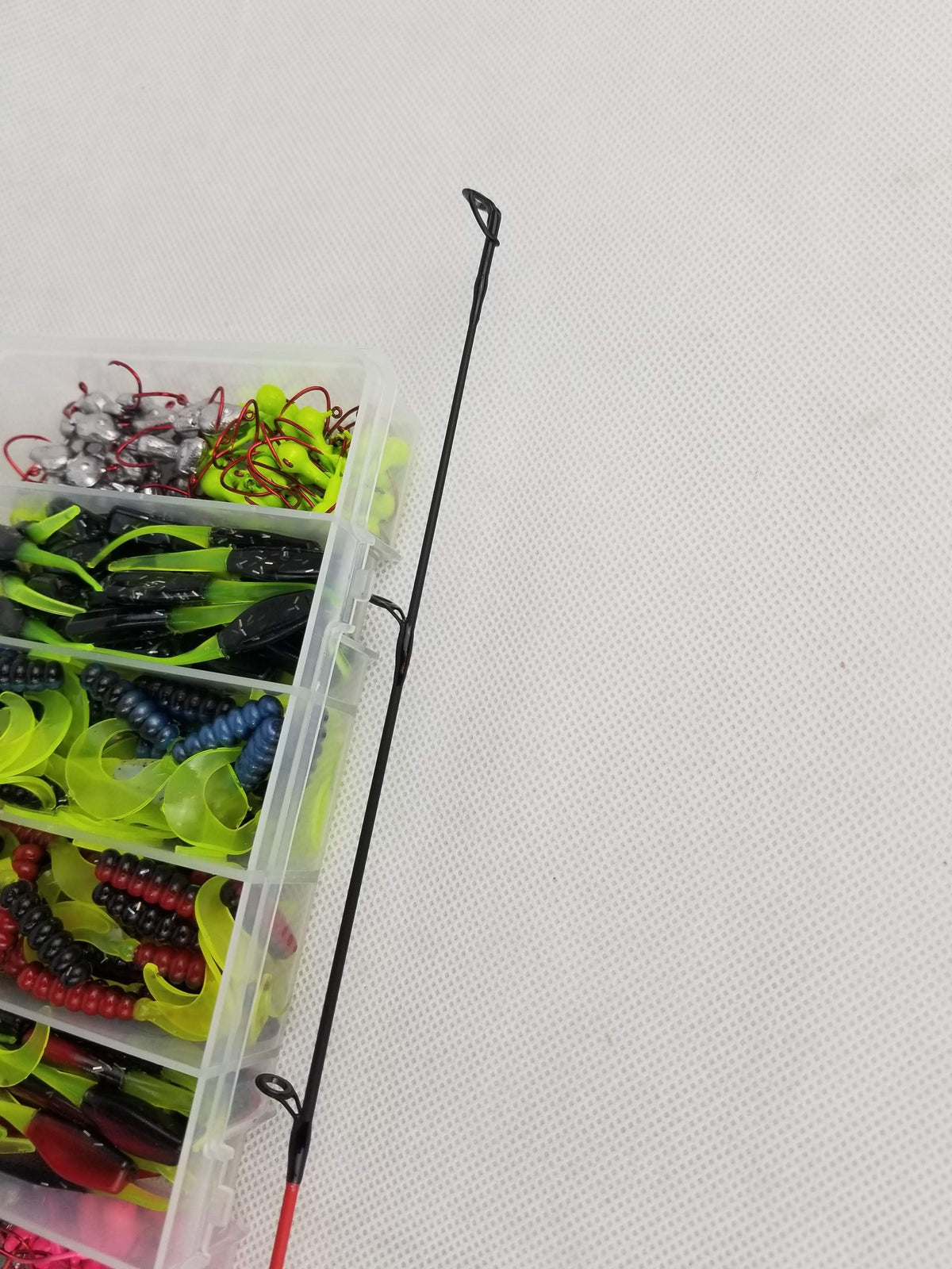 The Viper Redd 6'6" Ft Carbon Fiber xtralite Rod and Reel Combo Kit