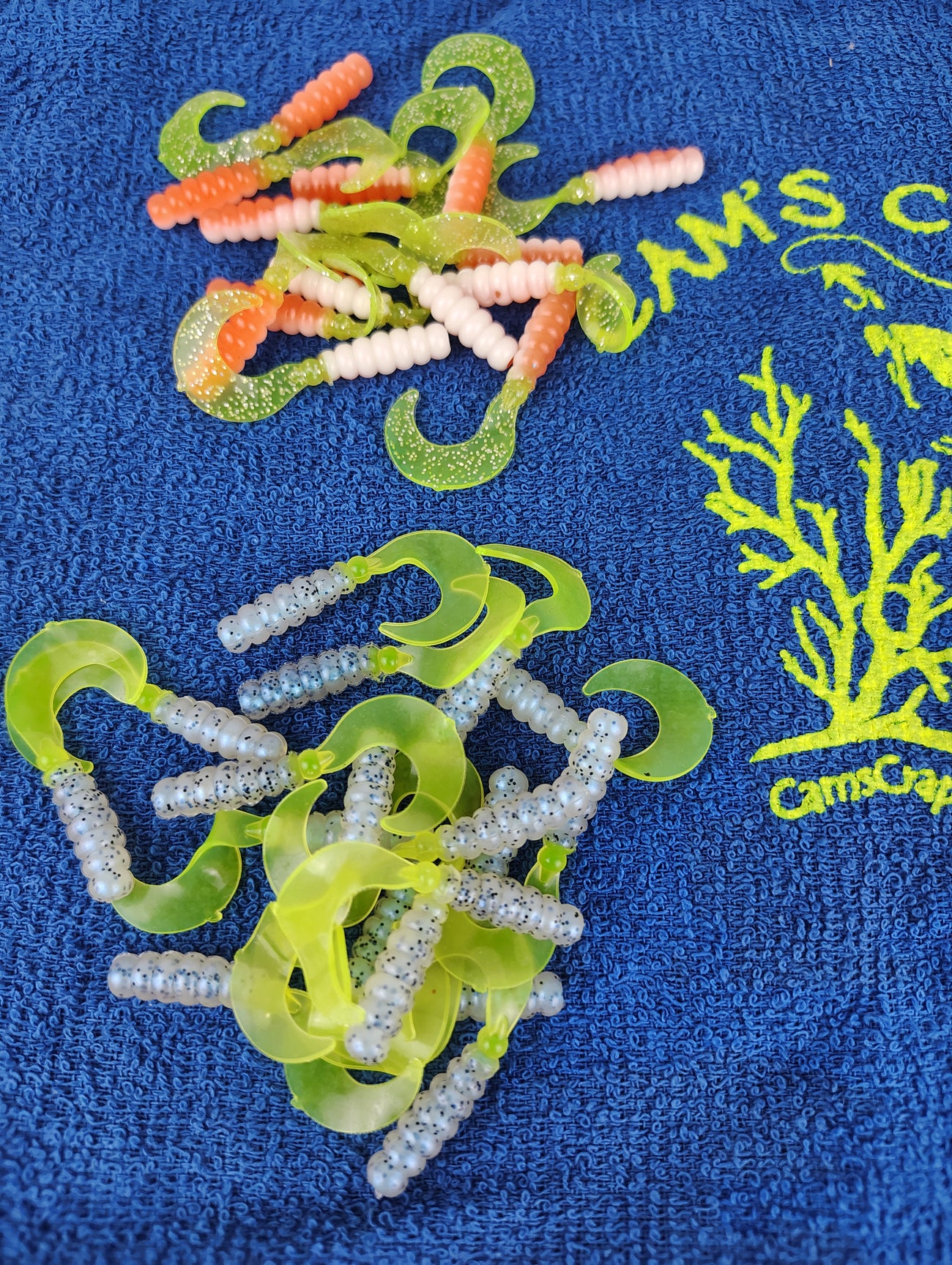 Cam's 2"(HOLOGRAM FLAKE) ORANGE CRUSH/MONKEY MILK & CHARTREUSE 100pc (SPLIT SET) Curly Tail Crappie Soft Jigs [A Cam's Exclusive