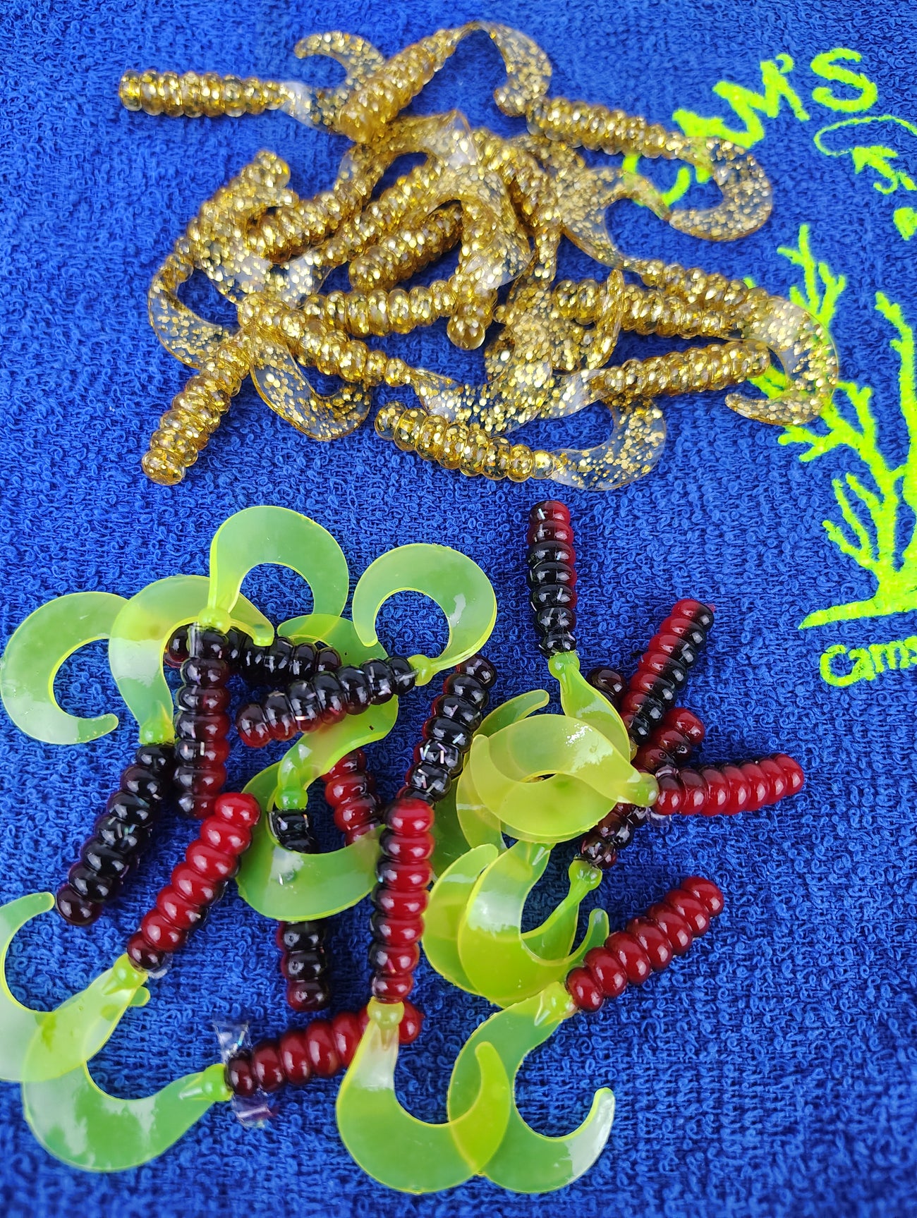 Cam's 2"(HOLOGRAM FLAKE) MR OCTOBER GOLD/RED BLACK & CHARTREUSE 100pc (SPLIT SET) Curly Tail Crappie Soft Jigs [A Cam's Exclusive