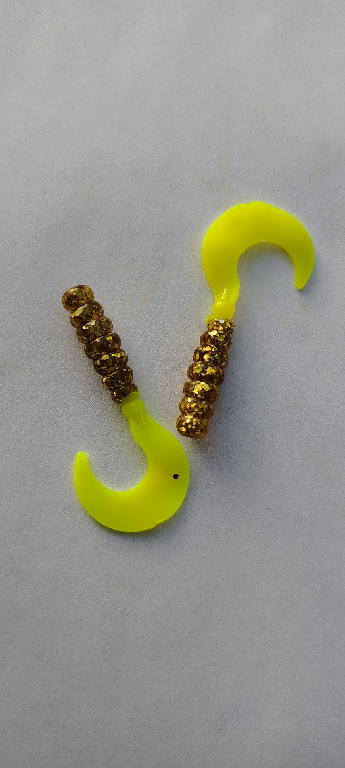 Cam's 2"(HOLOGRAM FLAKE) GOLDFINGER (SUNSHINE TAIL) 35pc Curly Tail Crappie Soft Jigs [A Cam's Exclusive