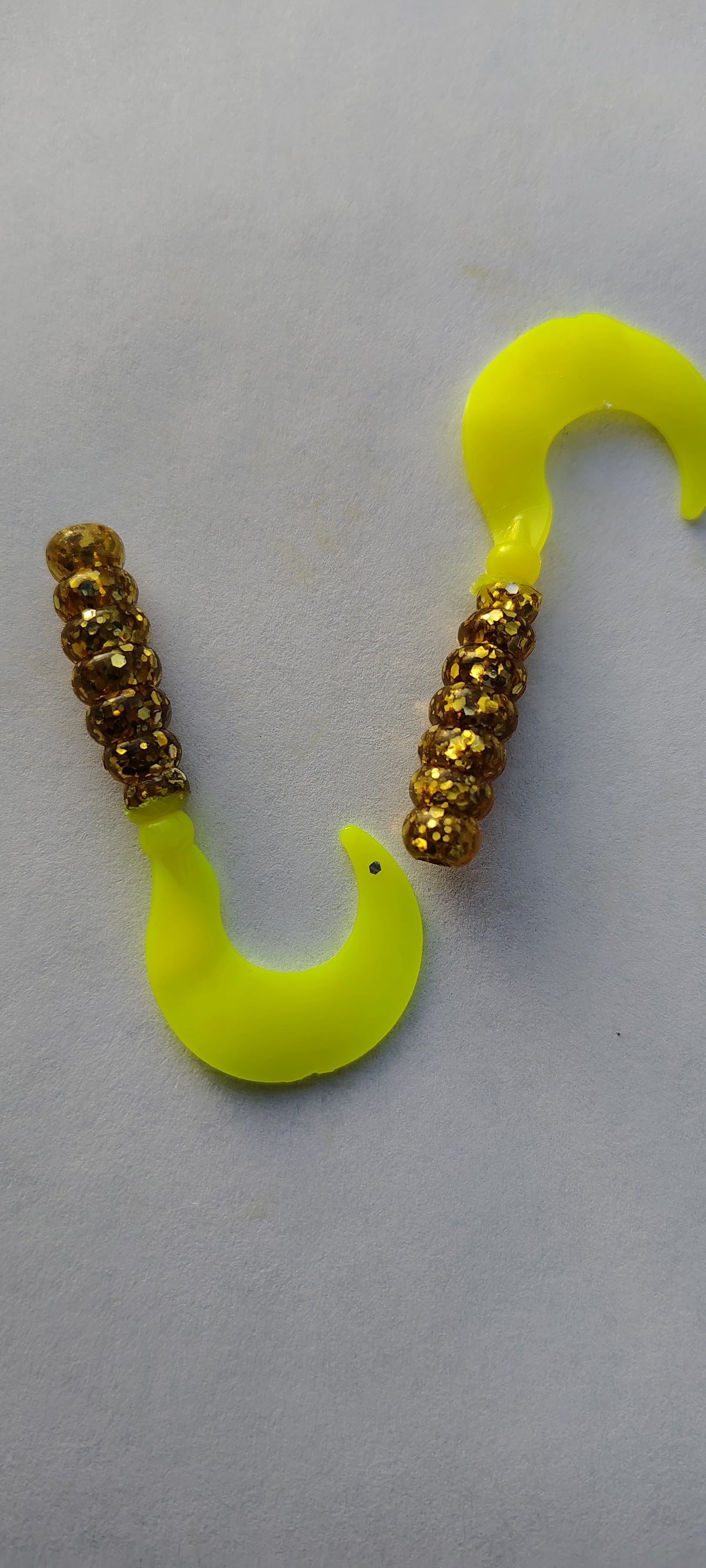 Cam's 2"(HOLOGRAM FLAKE) GOLDFINGER (SUNSHINE TAIL) 100pc Curly Tail Crappie Soft Jigs [A Cam's Exclusive