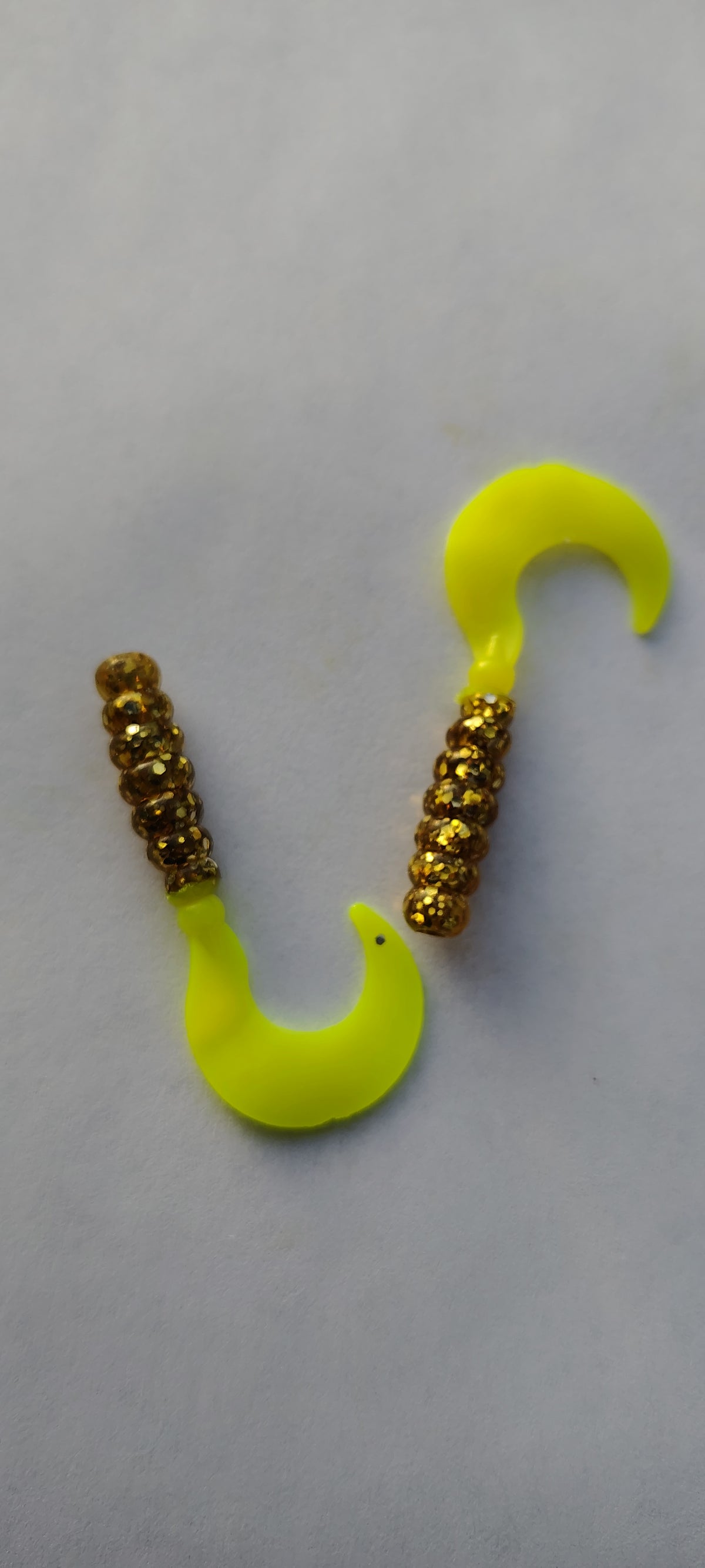 Cam's 2"(HOLOGRAM FLAKE) GOLDFINGER (SUNSHINE TAIL) 35pc Curly Tail Crappie Soft Jigs [A Cam's Exclusive