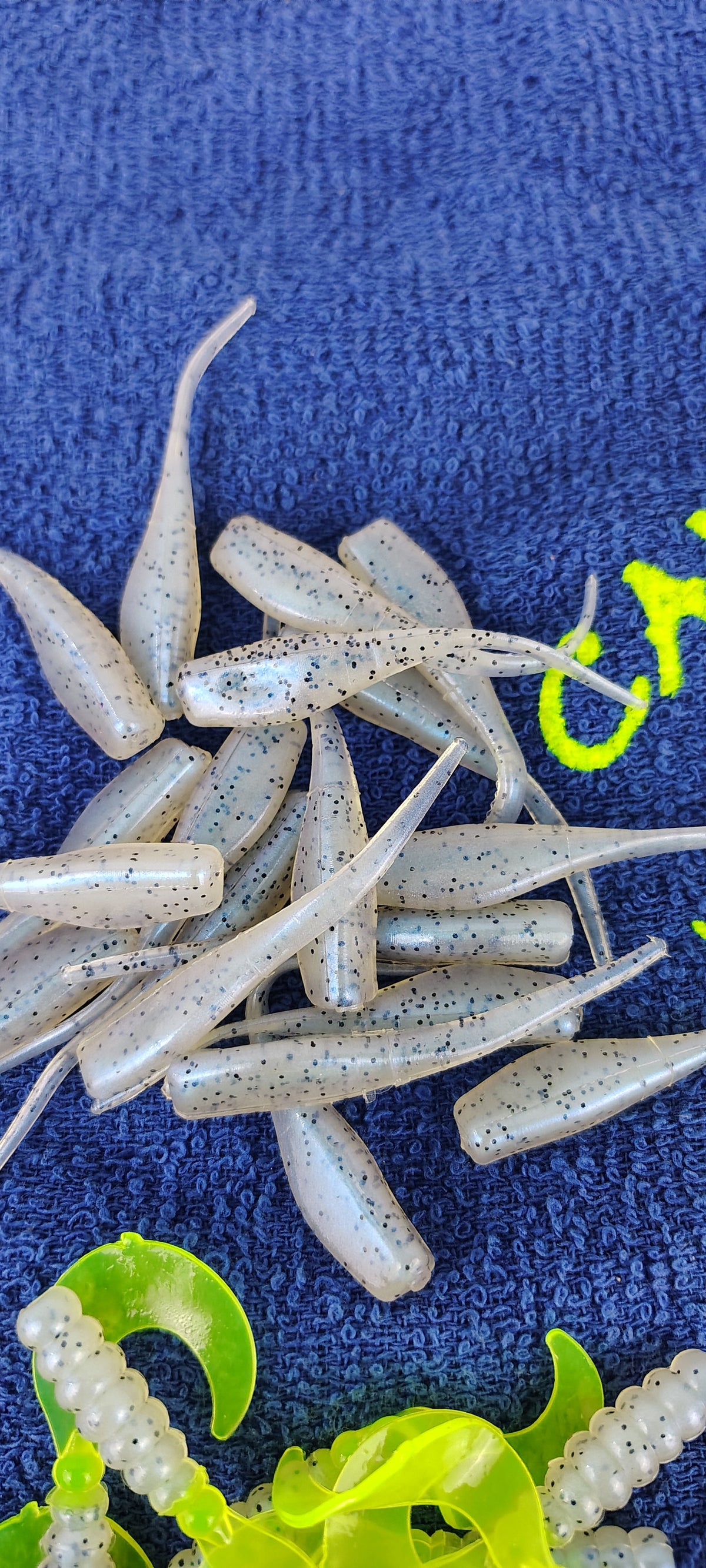 Cam's 2"(HOLOGRAM FLAKE) MONKEY MILK STINGER SHAD/MONKEY MILK & CHARTREUSE 100pc (SPLIT SET) Curly Tail Crappie Soft Jigs [A Cam's Exclusive]
