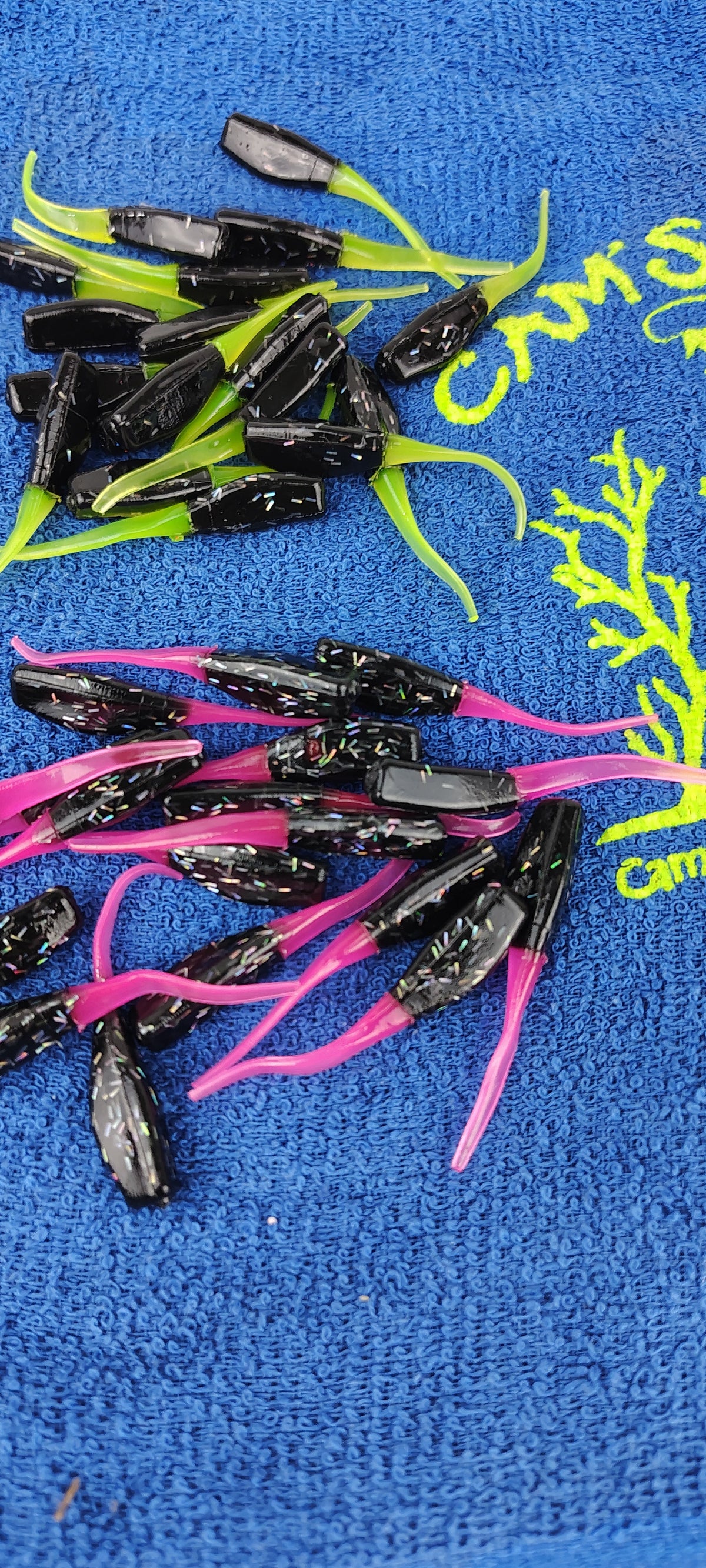 Cam's 2"(HOLOGRAM FLAKE) BLACK & CHARTREUSE/FIRETAIL BLAZE STINGER SHAD 100pc (SPLIT SET) Crappie Soft Jigs [A Cam's Exclusive