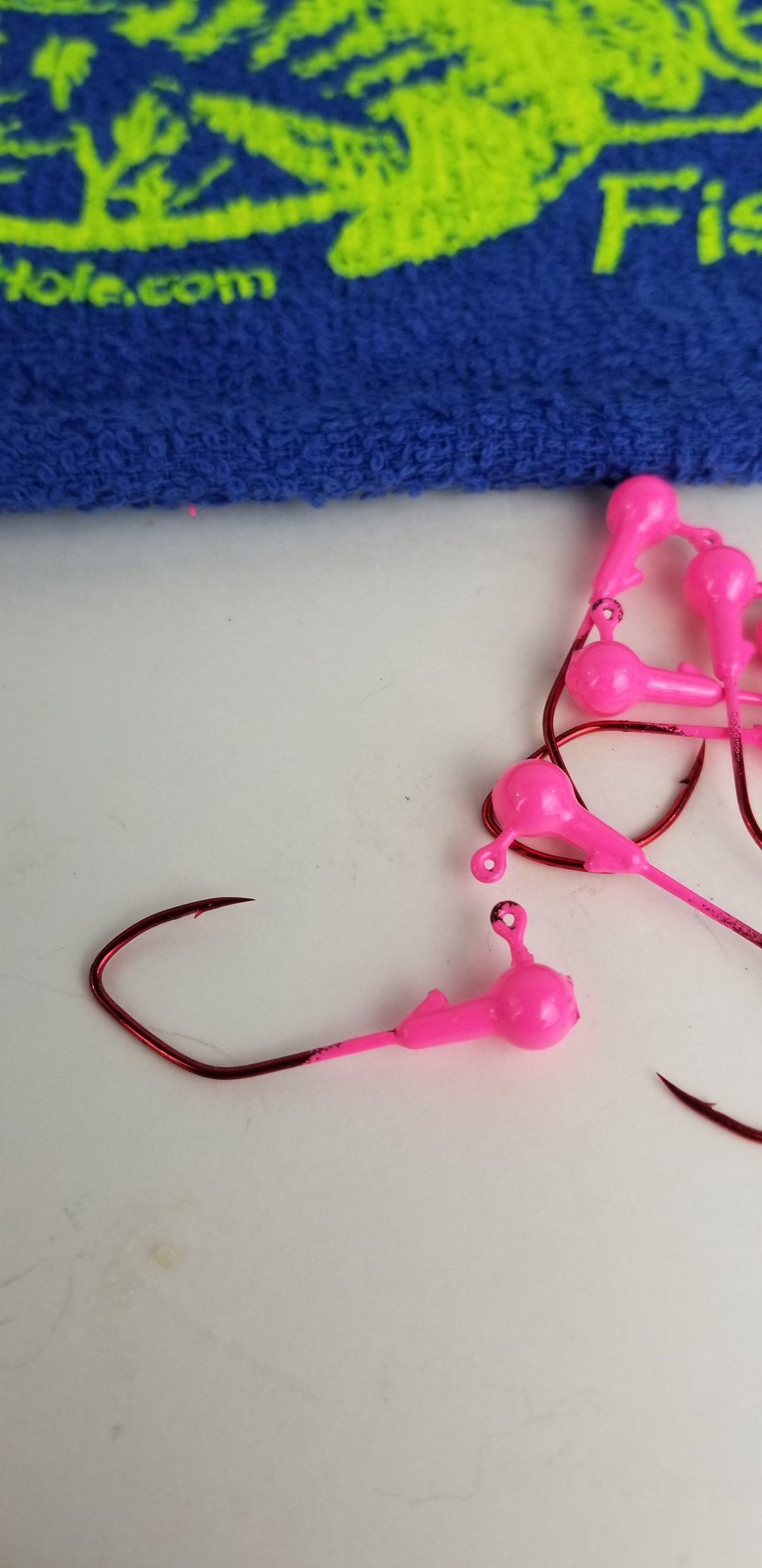 25ct.- 1/32oz. Painted Cam's DIESEL BUILT "Hot Pink" Head w/ 1/0 Deadly Red Hooks (Chemically Sharpened)