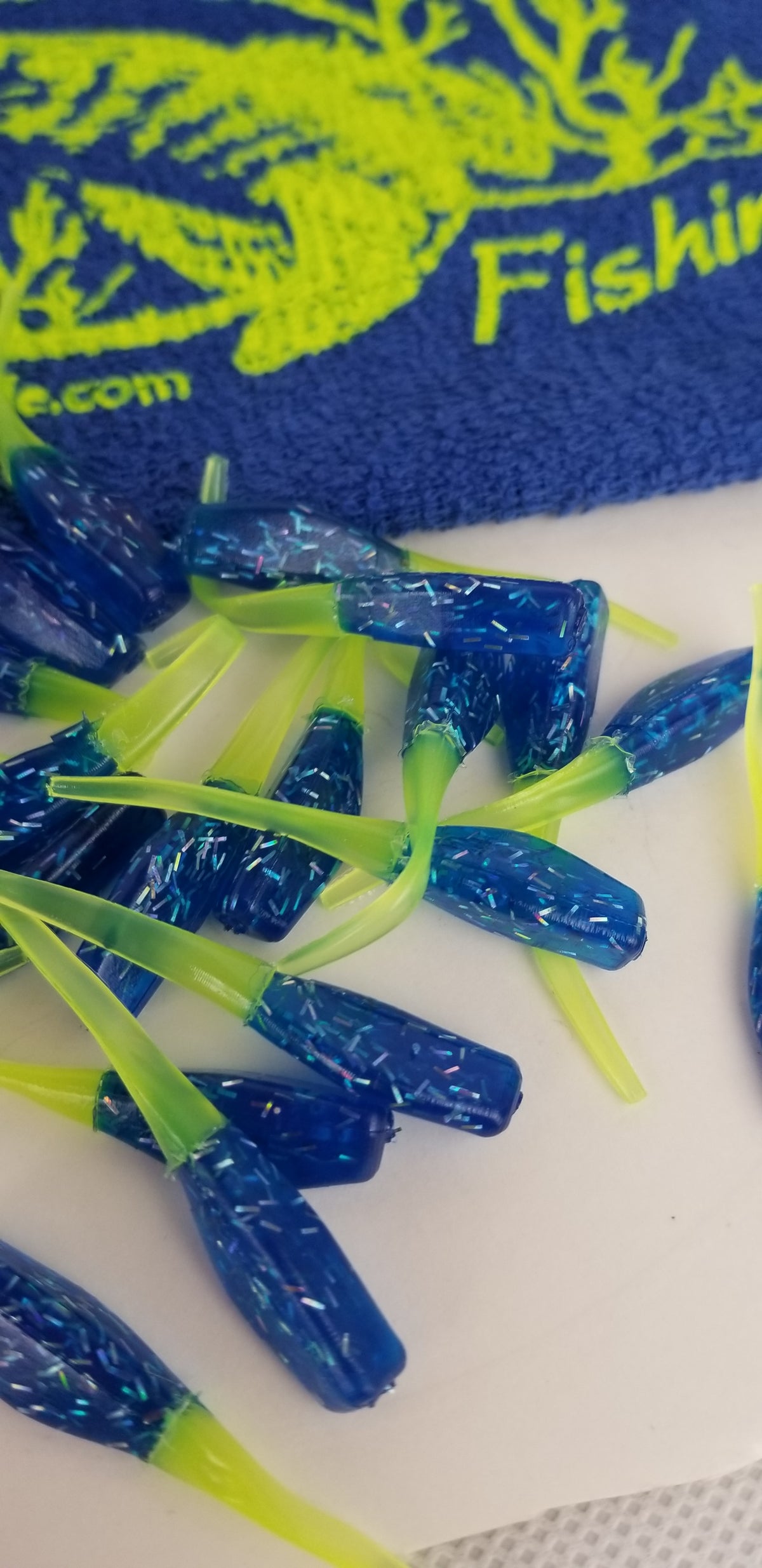 Cam's 2"(HOLOGRAM FLAKE) FIREBALL BLUE 35pc  Stinger Shad Crappie Soft Jigs  [A Cam's Exclusive]