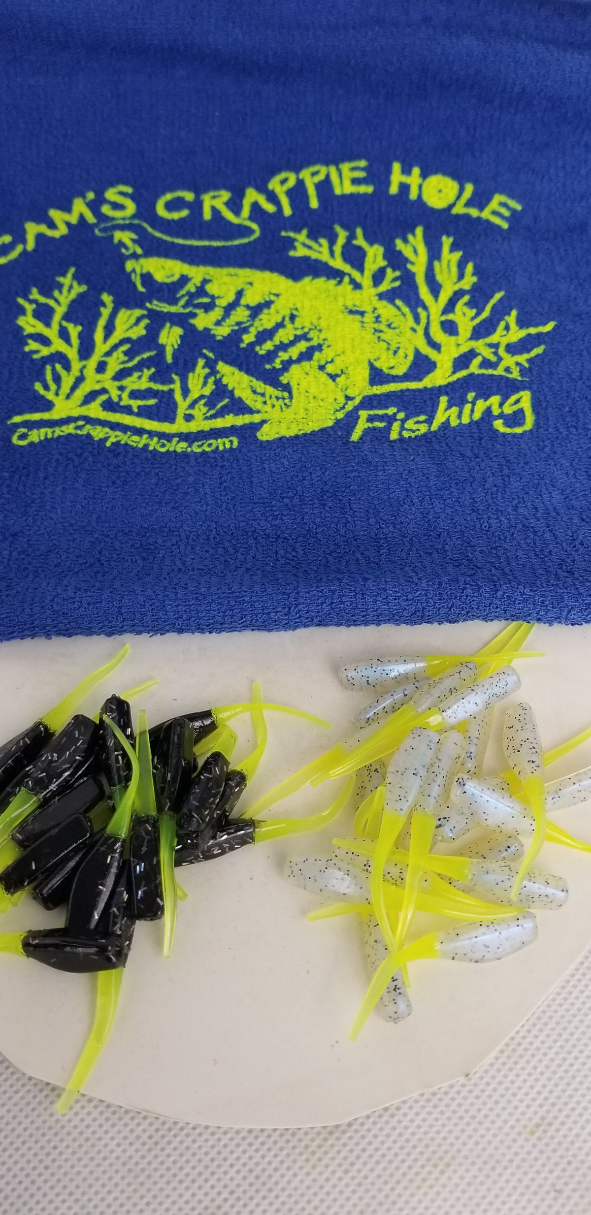 Cam's 2"(HOLOGRAM FLAKE) BLACK & CHARTREUSE/MONKEY MILK & CHARTREUSE 100pc (SPLIT SET) Stinger Shad Crappie Soft Jigs [A Cam's Exclusive]