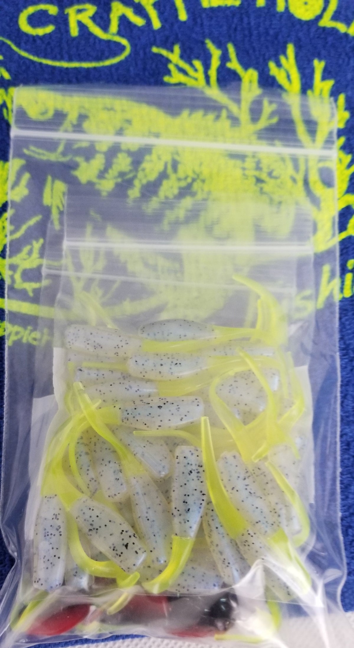 Cam's 2"(HOLOGRAM FLAKE) RED BLACK & CHARTREUSE/MONKEY MILK & CHARTREUSE 100pc (SPLIT SET) Stinger Shad Crappie Soft Jigs [A Cam's Exclusive]