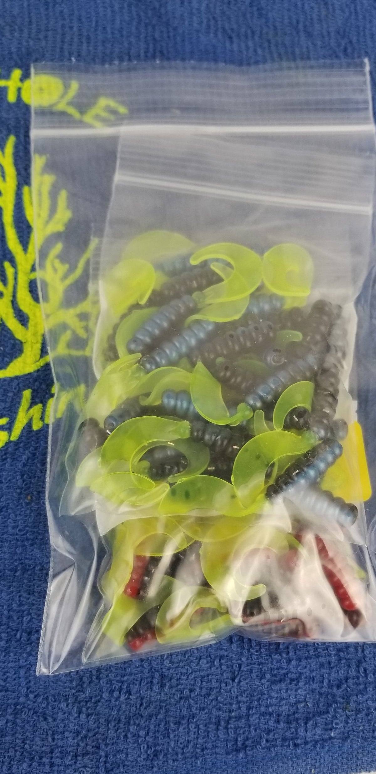 Cam's 2"(HOLOGRAM FLAKE) RED BLACK & CHARTREUSE/BLUE BLACK & CHARTREUSE 100pc (SPLIT SET) Curly Tail Crappie Soft Jigs [A Cam's Exclusive]