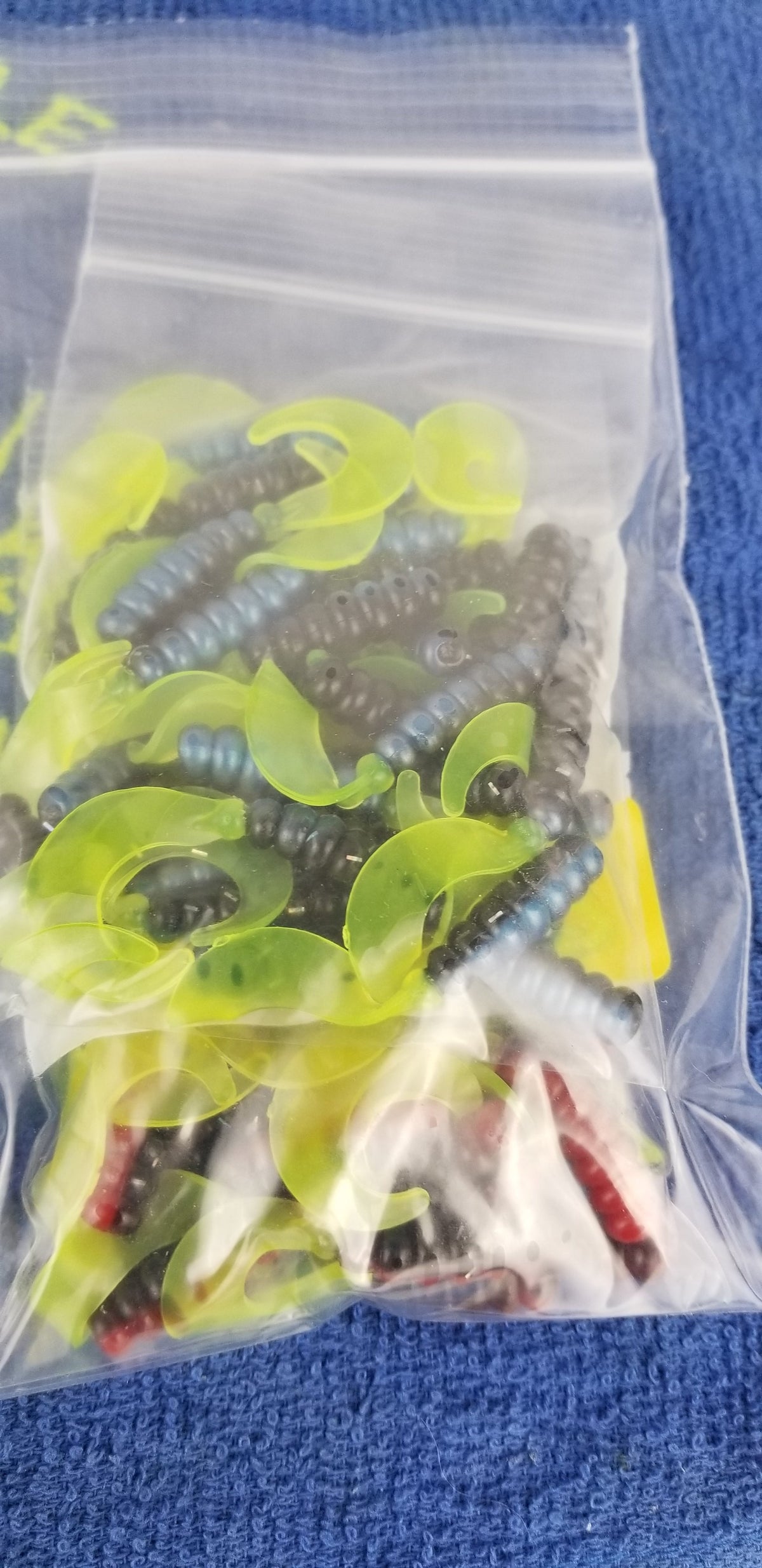 Cam's 2"(HOLOGRAM FLAKE) RED BLACK & CHARTREUSE/BLUE BLACK & CHARTREUSE 100pc (SPLIT SET) Curly Tail Crappie Soft Jigs [A Cam's Exclusive]