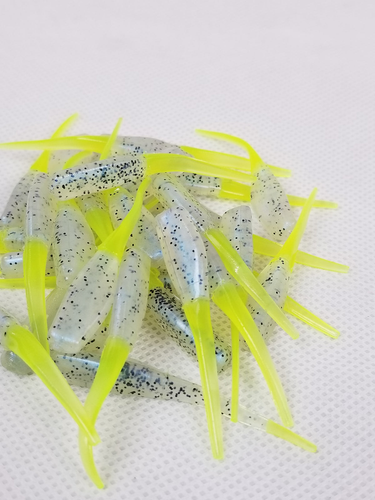 Cam's 2 Stinger Shad 40pc Spring Monkey Milk & Chartreuse Tail Crappie  Soft Jigs [A Cam's Exclusive]