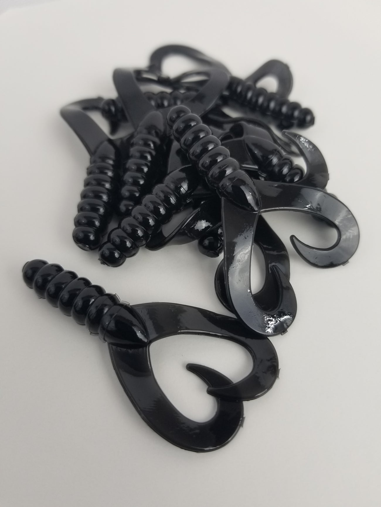 Cams 2" Double Twist Tail Black Magic Crappie Plastic Grub