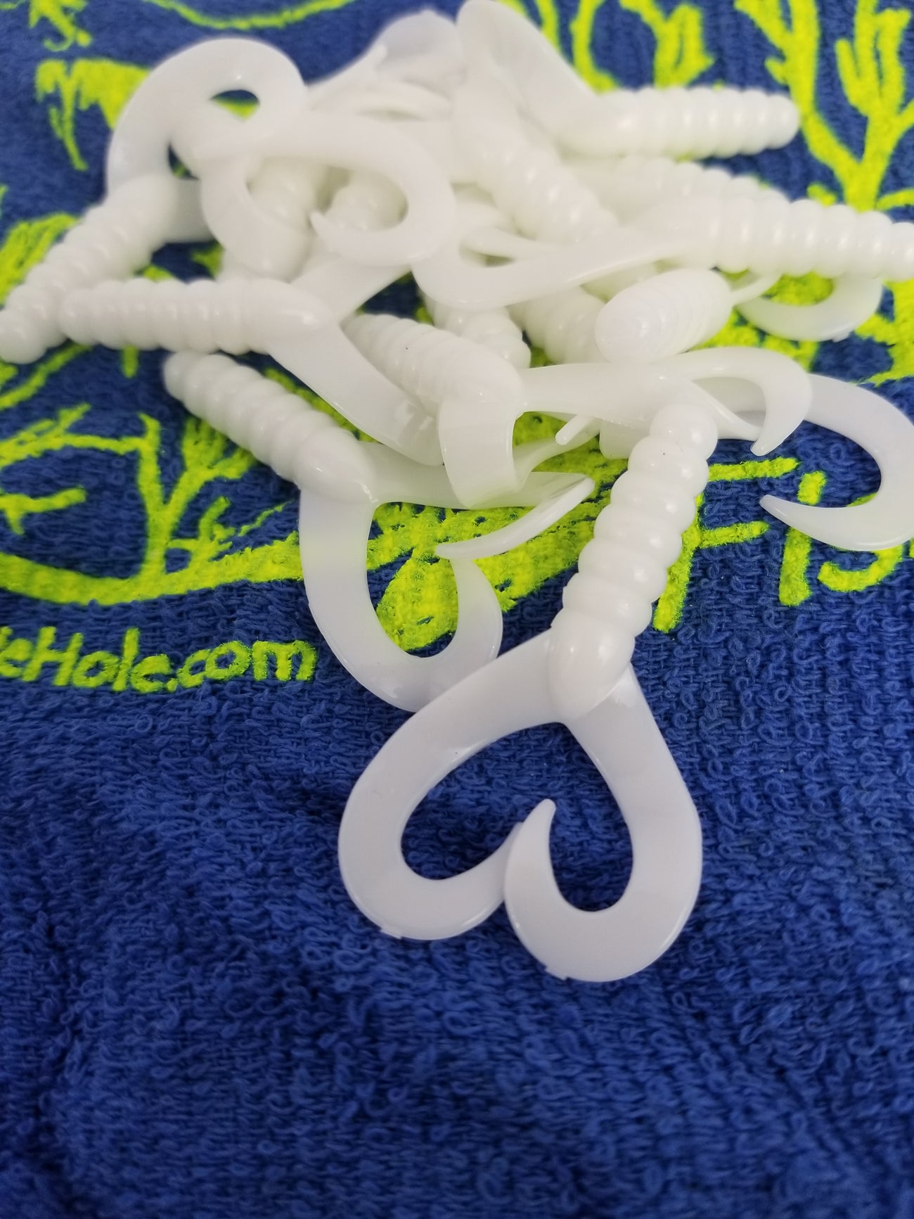 Cams 2" Double Twist Tail White Shad Crappie Plastic Grub