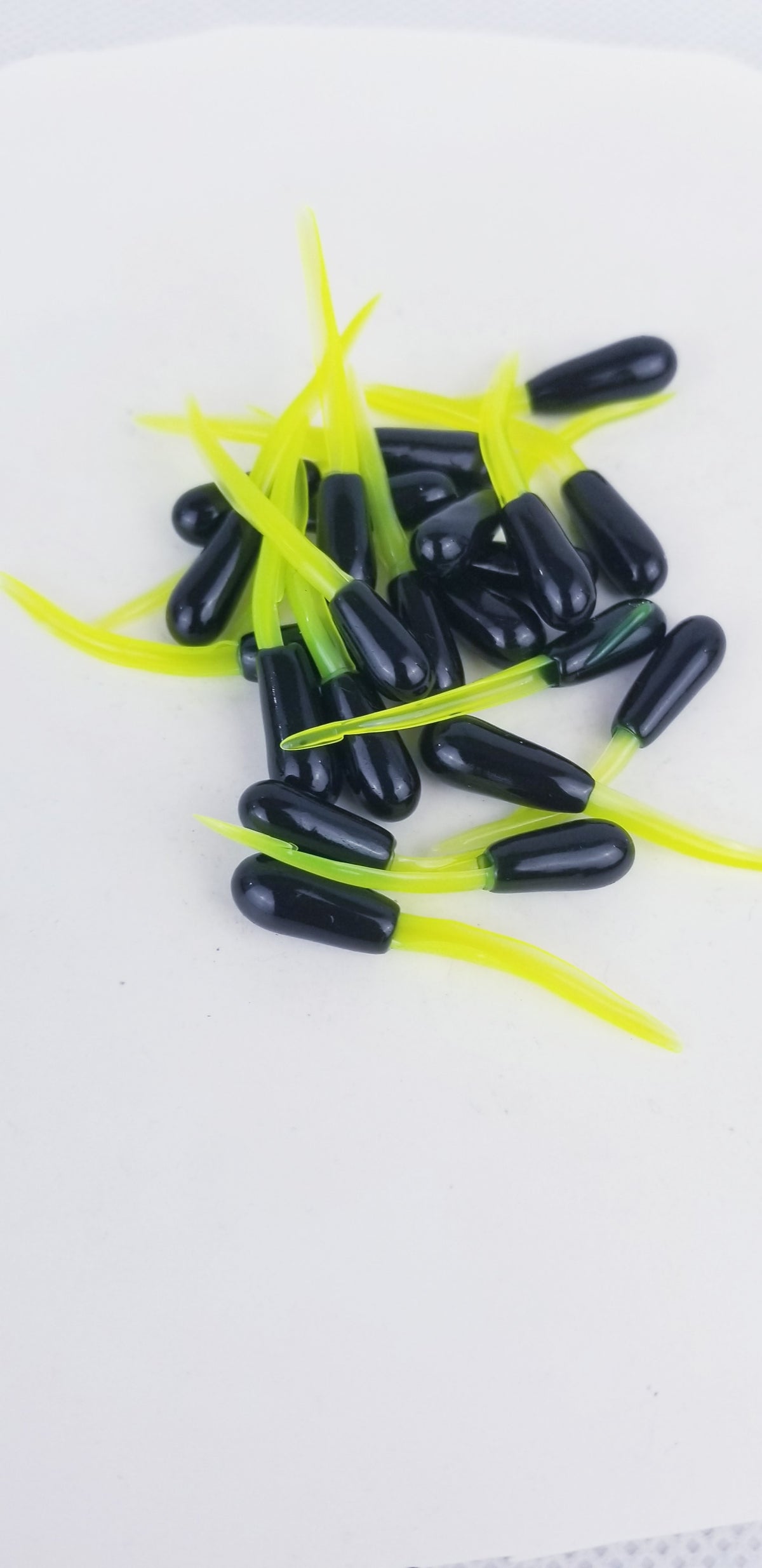 40 ct 1.5" Cam's KILLER STINGER "BLACK & CHARTREUSE" MINNOWS