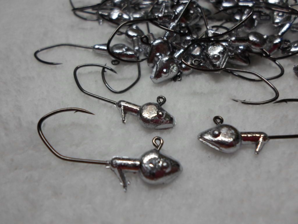 35ct. - 1/32oz. Cam's Unpainted Minnow Head w/ #4 Black (Laser Sharp) Nickle Nasty Bend Hooks